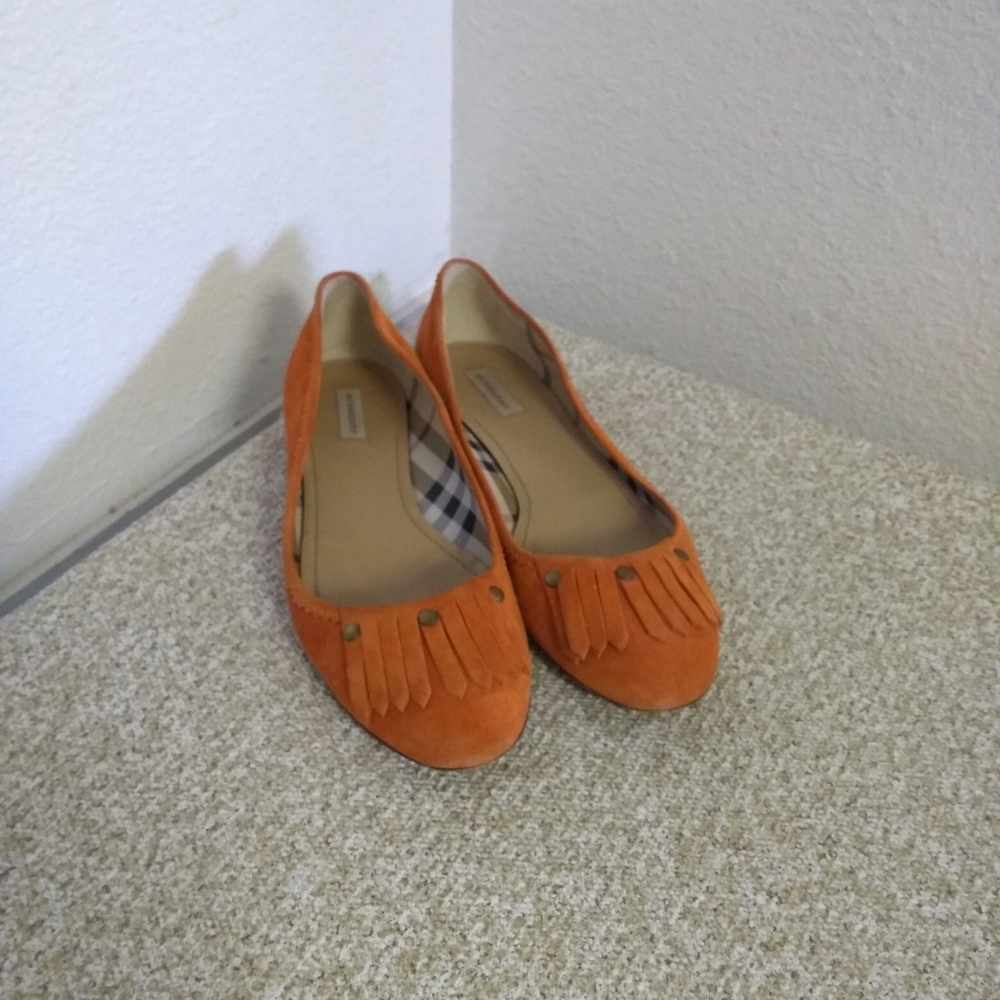 Burberry Orange Suede Flat Shoes - Picture 4 of 8